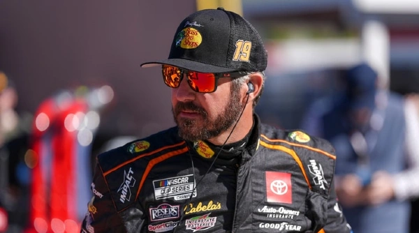 Martin Truex and Cole Pearn reunite for Daytona 500