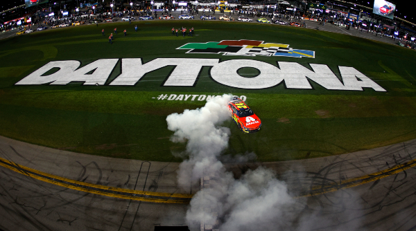 Byron wins Daytona 500 again